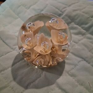 Vintage 1977 Maude And Bob St.Claire Paperweight